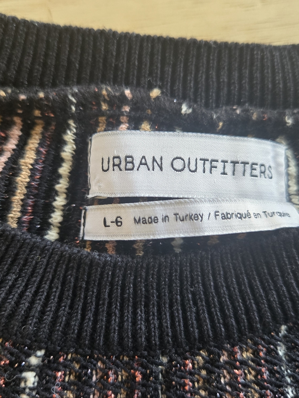 Urban Outfitters cropped knit metallic sweater - Picture 4 of 5